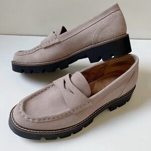 HOUSE OF HARLOW 1960 Gunner Light Taupe
Suede Lug Sole Platform Loafers NIB